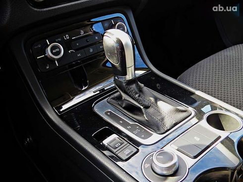 Volkswagen Touareg 2015 - фото 12