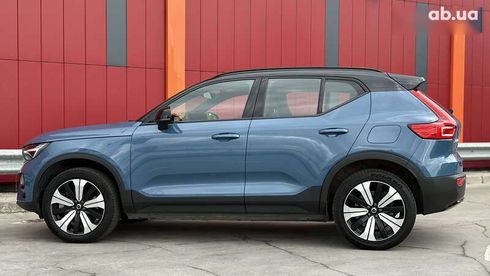 Volvo XC40 2022 - фото 17
