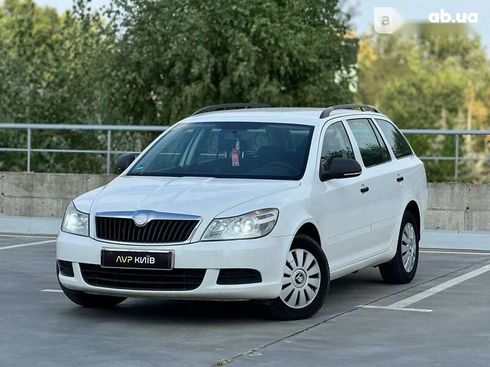 Skoda Octavia 2010 - фото 4