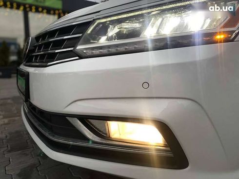 Volkswagen Passat 2017 - фото 8