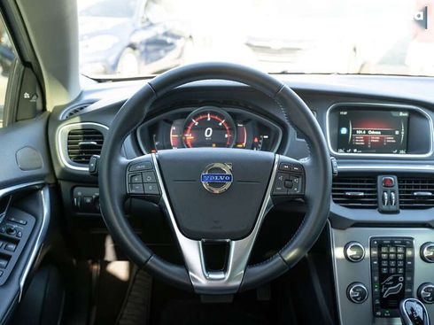 Volvo V40 2017 - фото 16