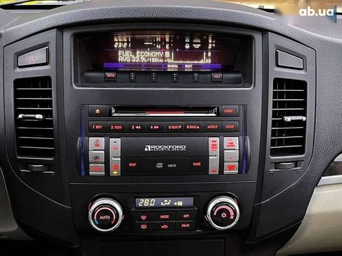 Mitsubishi Pajero Wagon 2009 - фото 28