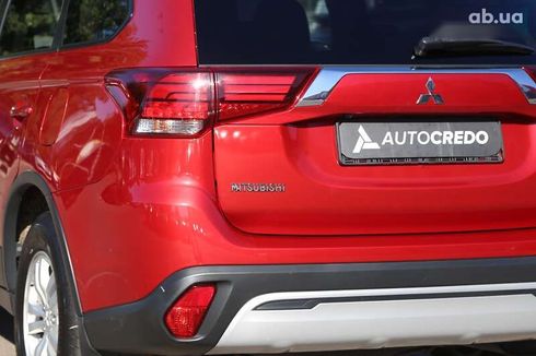 Mitsubishi Outlander 2018 - фото 8