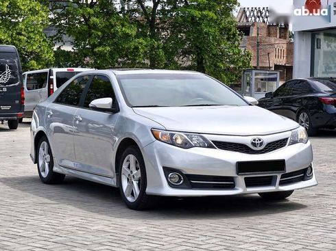 Toyota Camry 2013 - фото 5