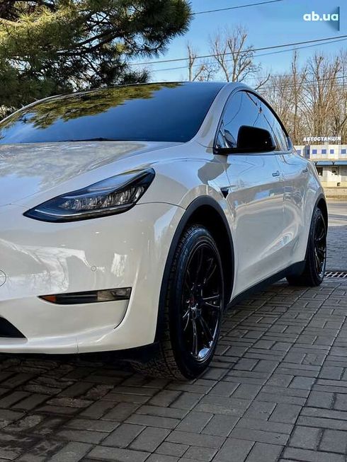 Tesla Model Y 2022 - фото 7