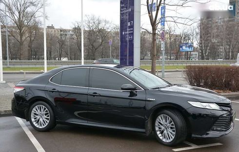 Toyota Camry 2019 - фото 5