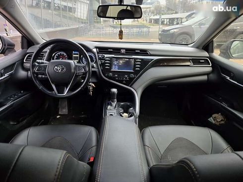 Toyota Camry 2019 - фото 20