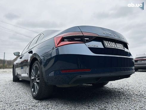 Skoda Superb 2019 - фото 9