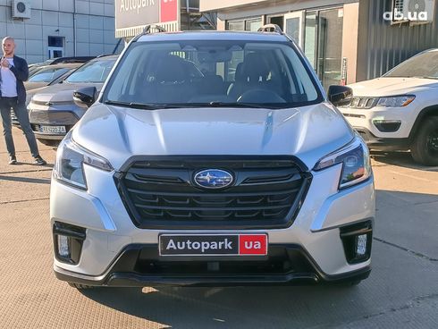 Subaru Forester 2022 серый - фото 2