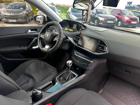 Peugeot 308 2019 белый - фото 32