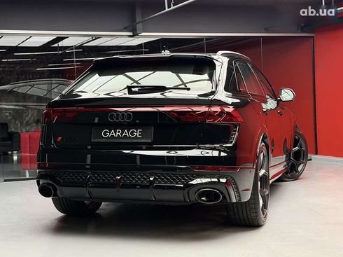 Audi RS Q8 2025 - фото 16