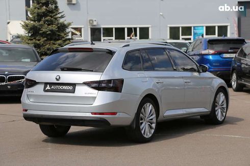 Skoda Superb 2015 - фото 7