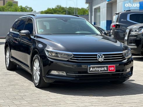 Volkswagen Passat 2018 черный - фото 3