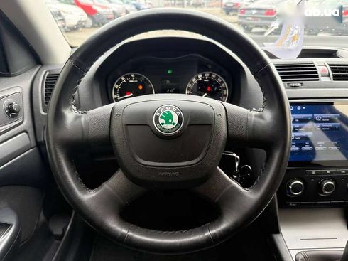 Skoda Octavia 2011 - фото 19