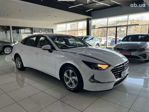 Hyundai Sonata 2019 - фото 3