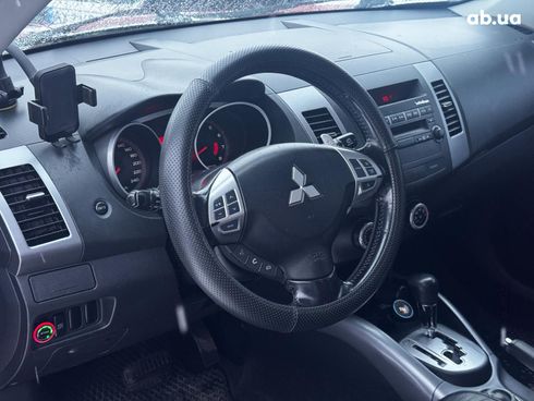 Mitsubishi Outlander 2008 красный - фото 19