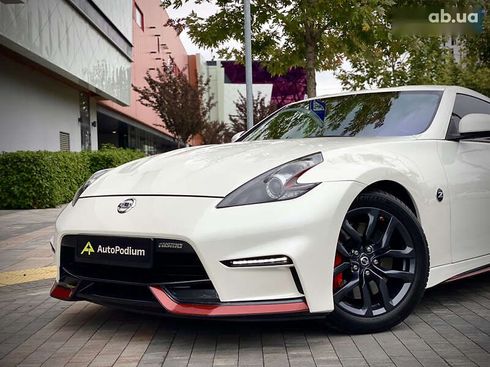 Nissan 370Z 2015 - фото 12