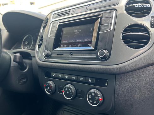 Volkswagen Tiguan 2016 синий - фото 26