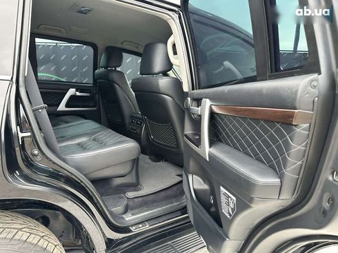 Toyota Land Cruiser 2017 - фото 30