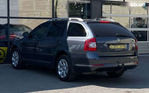 Skoda Octavia 2010 - фото 4