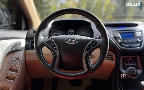 Hyundai Elantra 2013 - фото 10