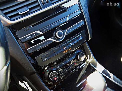 Infiniti Q30 2017 - фото 11