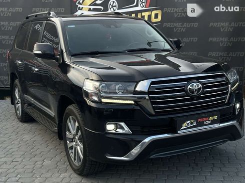 Toyota Land Cruiser 2017 - фото 3