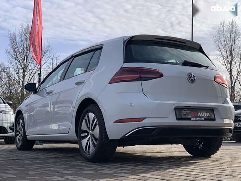 Volkswagen e-Golf 2020 - фото 21