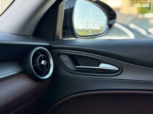 Alfa Romeo Stelvio 2018 - фото 29