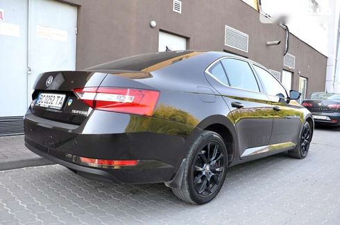 Skoda Superb 2016 - фото 13