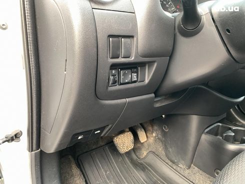 Nissan Micra 2014 белый - фото 26
