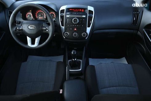 Kia Cee'd 2011 - фото 29