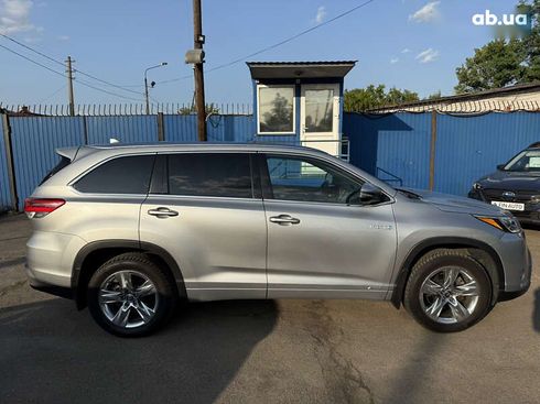 Toyota Highlander 2018 - фото 10