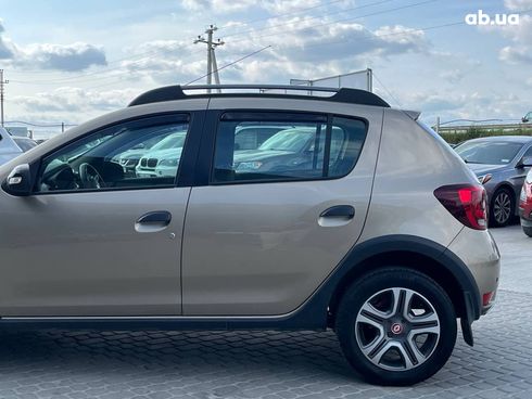 Renault Sandero 2019 бежевый - фото 21