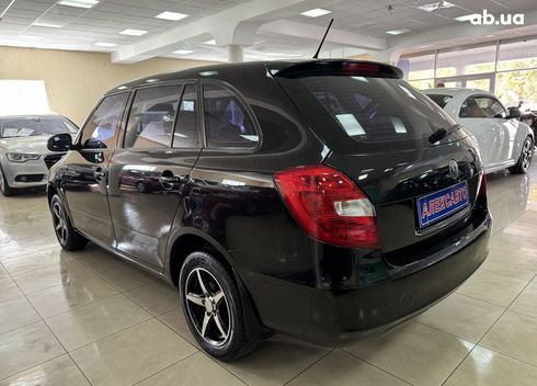 Skoda Fabia 2011 черный - фото 4