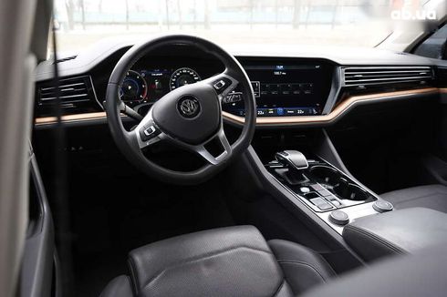 Volkswagen Touareg 2018 - фото 22
