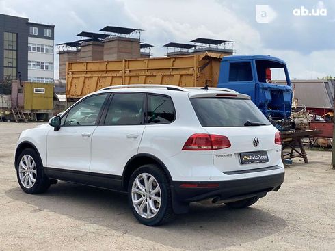 Volkswagen Touareg 2017 - фото 24