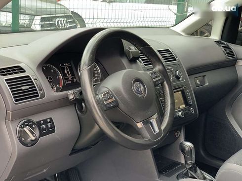 Volkswagen Touran 2011 - фото 24