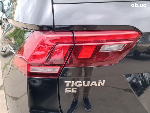 Volkswagen Tiguan 2021 черный - фото 10