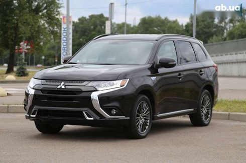 Mitsubishi Outlander 2021 - фото 3