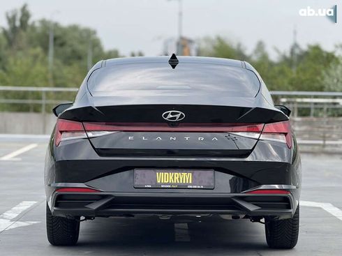 Hyundai Elantra 2021 - фото 12