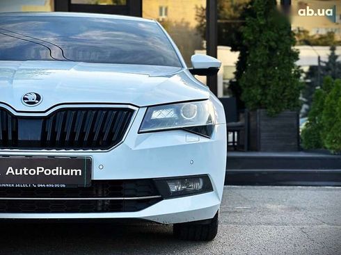Skoda Superb 2019 - фото 3