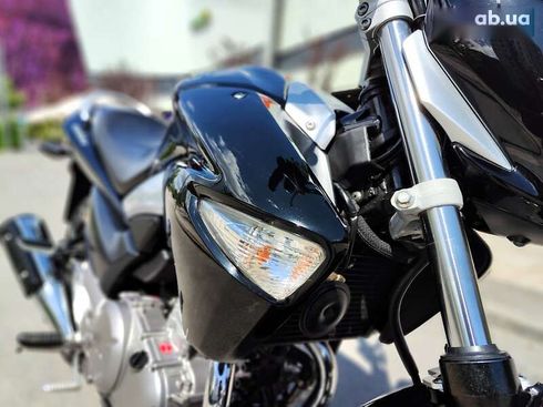 Suzuki GSR 2016 - фото 10
