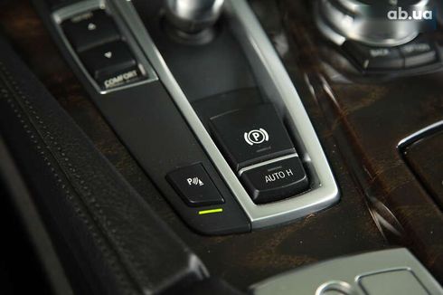 BMW 5 серия 2015 - фото 18