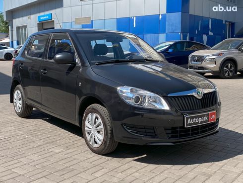 Skoda Fabia 2011 черный - фото 3