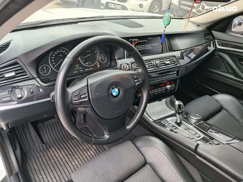 BMW 5 серия 2013 белый - фото 24
