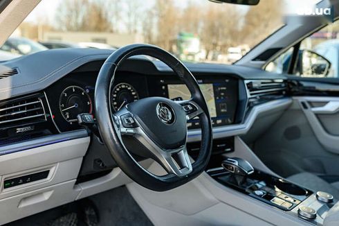 Volkswagen Touareg 2018 - фото 19