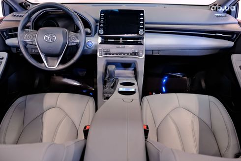 Toyota Avalon 2019 белый - фото 7