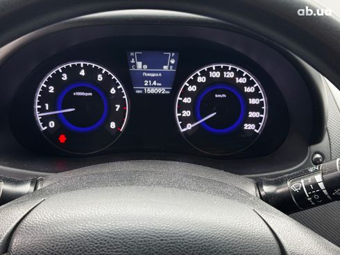 Hyundai Accent 2012 красный - фото 15