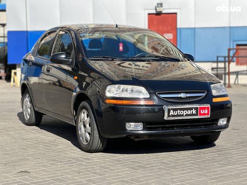 Chevrolet Aveo 2005 черный - фото 3